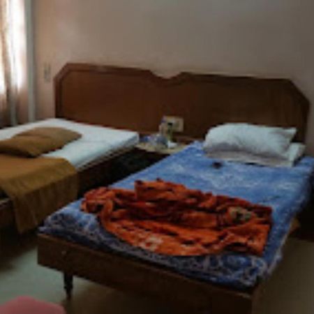 Hotel Blue Wheel,Bhubaneswar Esterno foto