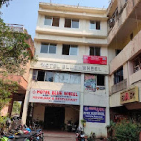 Hotel Blue Wheel,Bhubaneswar Esterno foto
